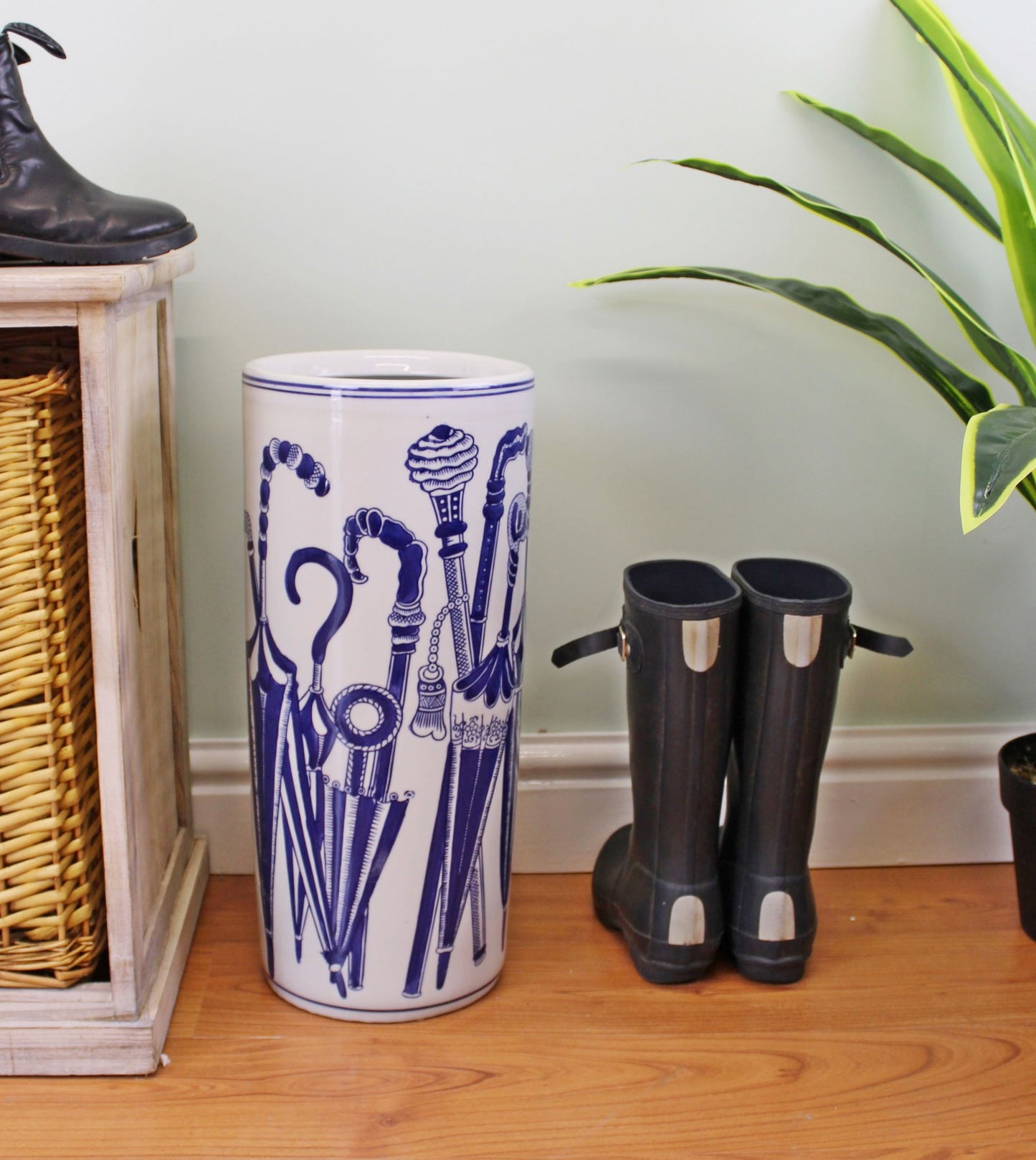 Umbrella Stand, Vintage Blue & White Umbrellas Design